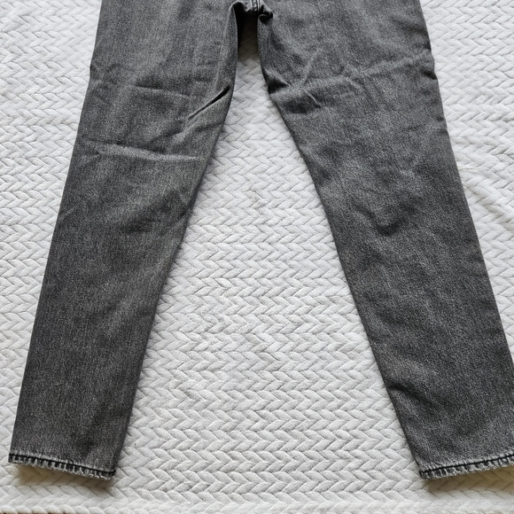 AEO Highest Rise Mom Jean Distressed Gray Size 6 Long - Picture 9 of 14